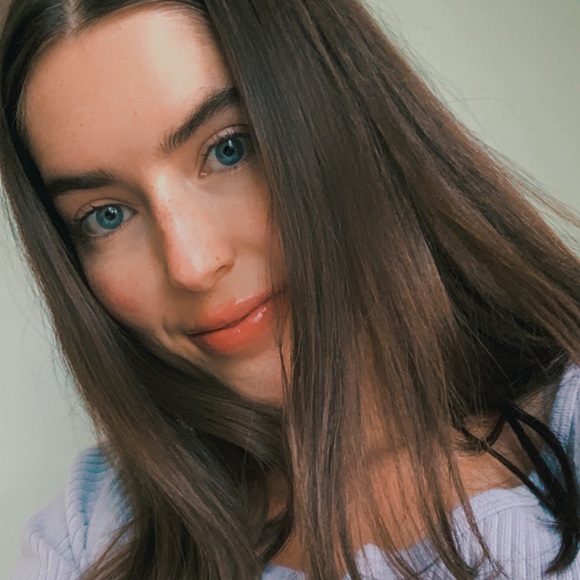 Meet your Posher, Hayley - Picture 1 of 1